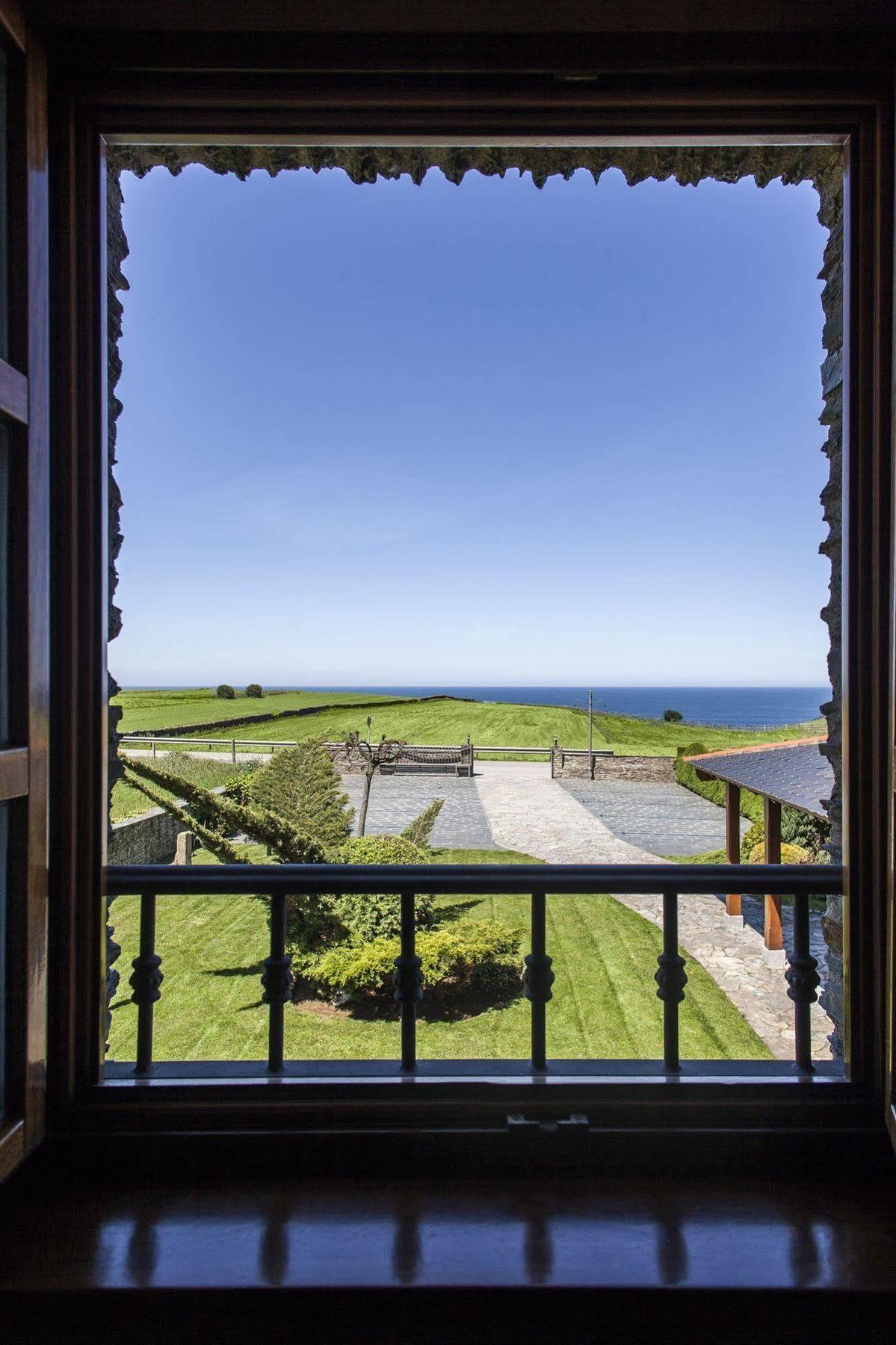 Hotel Pleamar Puerto de Vega Εξωτερικό φωτογραφία