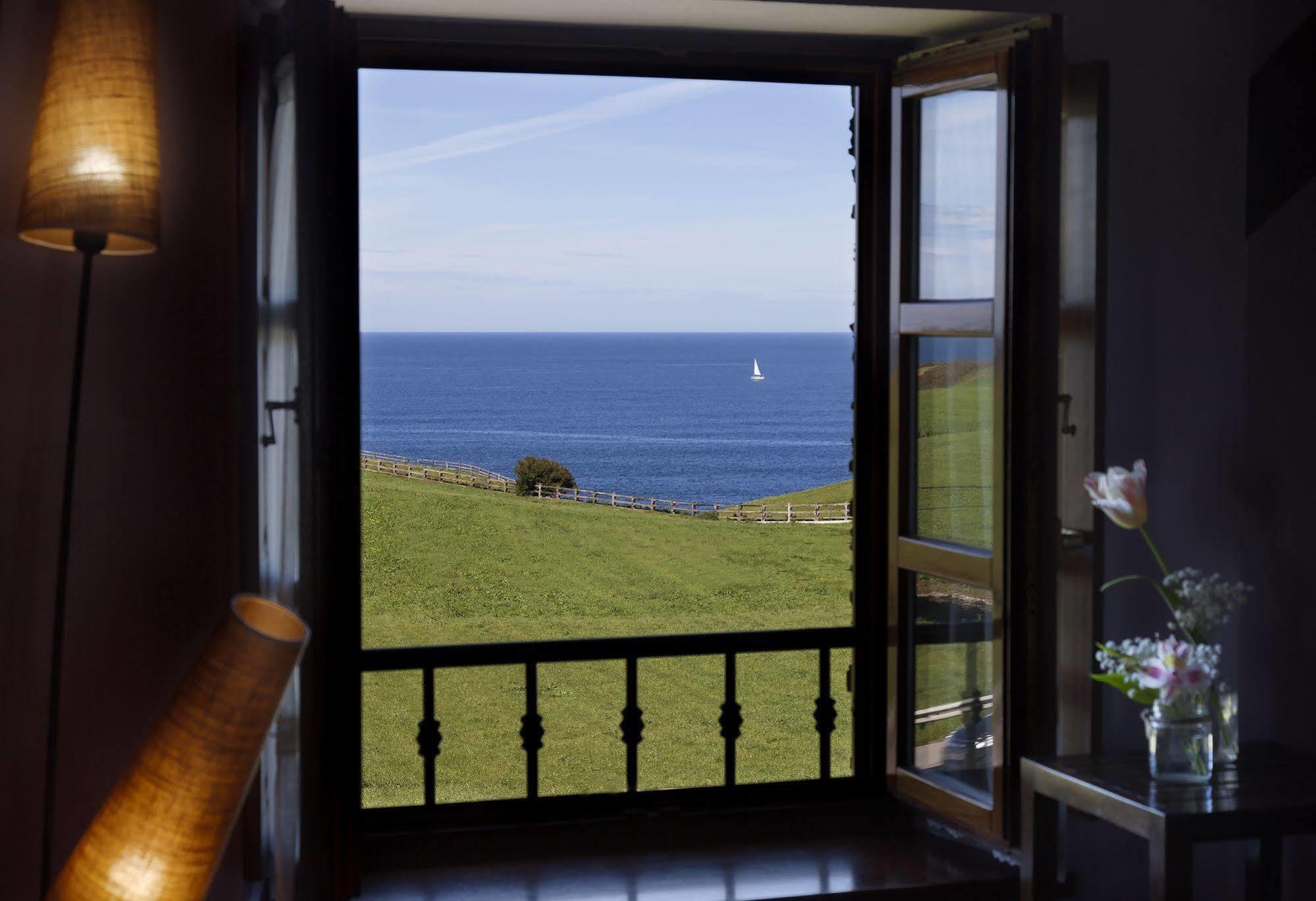 Hotel Pleamar Puerto de Vega Εξωτερικό φωτογραφία